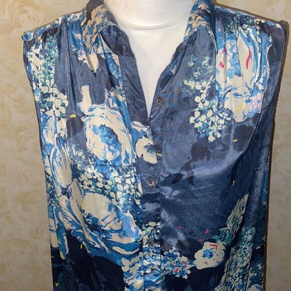 NWOT! Spruce & Sage Button down Dress! - Picture 3 of 12